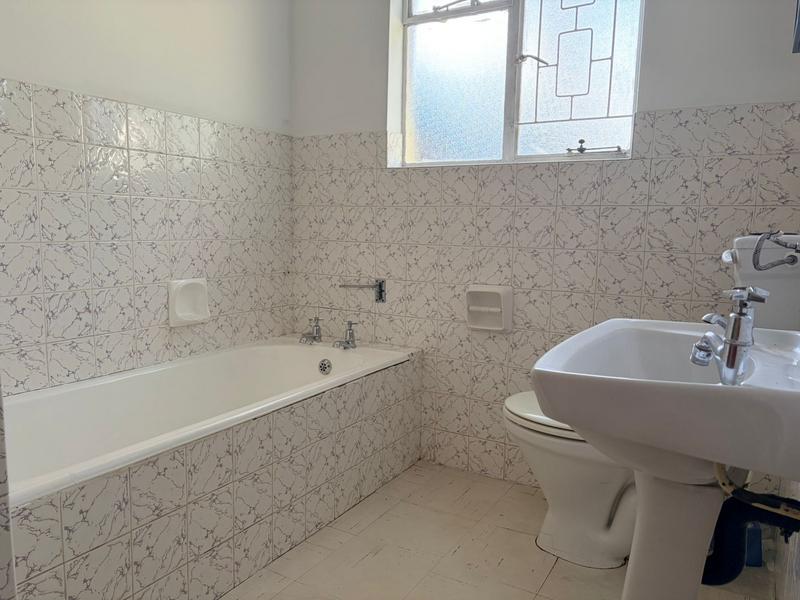 To Let 3 Bedroom Property for Rent in Table View Western Cape